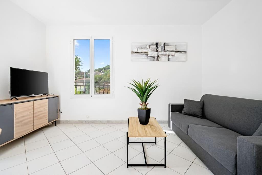 La Villa Julia - Calme - Spacieux - Parking Prive - Climatisation Menton Exteriér fotografie