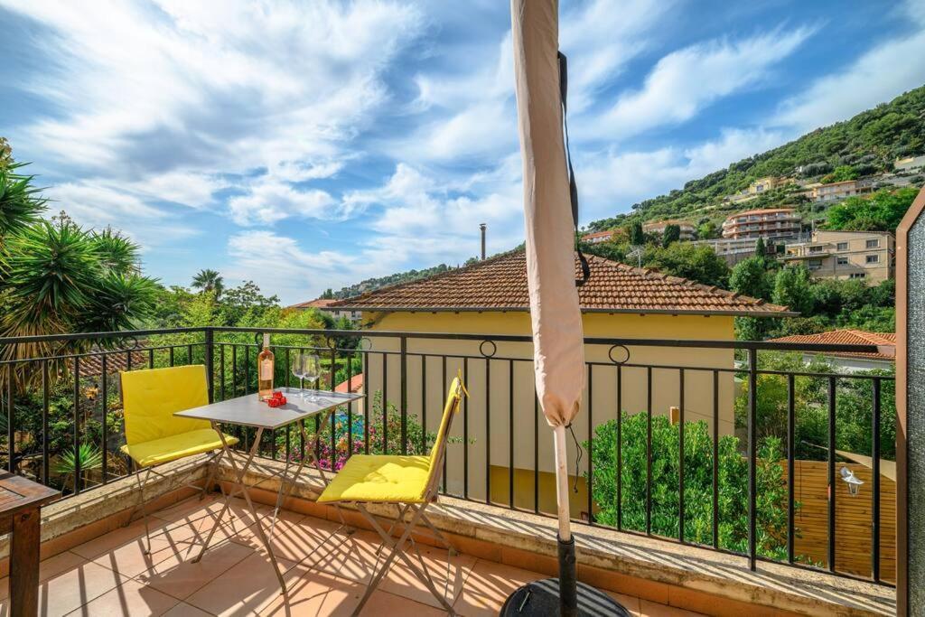 La Villa Julia - Calme - Spacieux - Parking Prive - Climatisation Menton Exteriér fotografie
